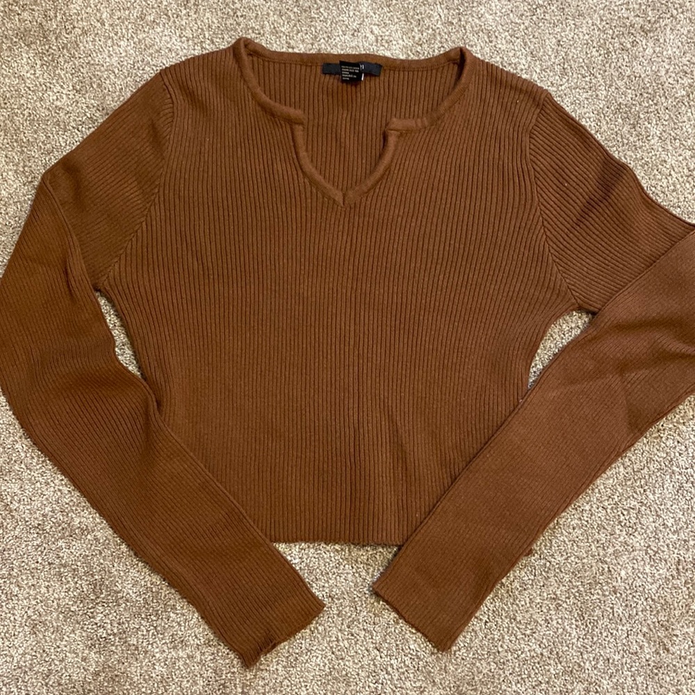 Brown light sweater top